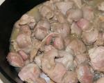 Tule cucinare in padella gli stomaci di pollo in modo delizioso e semplice