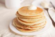 Ricetta passo passo per preparare pancake con panna acida Ricetta pancake con panna acida